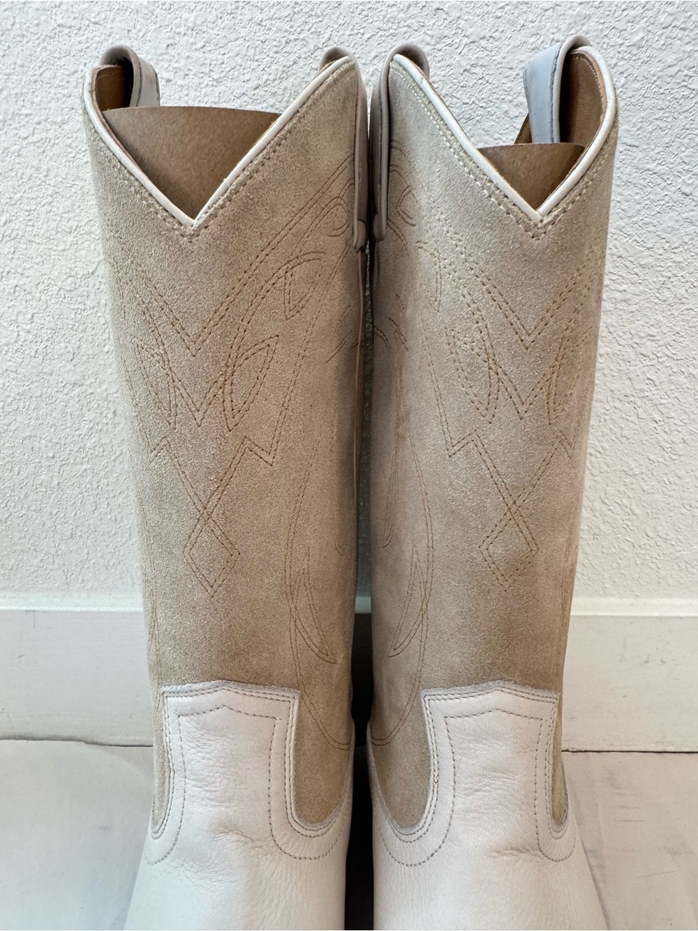 Frye NWT Billy Western Two Tone Suede Leather Boots in Ivory White Women's 9.5 - Picture 5 of 13